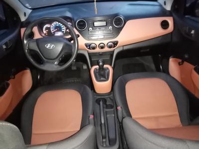 Hyundai i10 • 2015 • 92,000 km