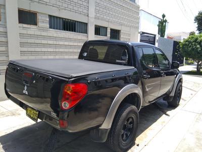 Mitsubishi L200 • 2015 • 71,200 km