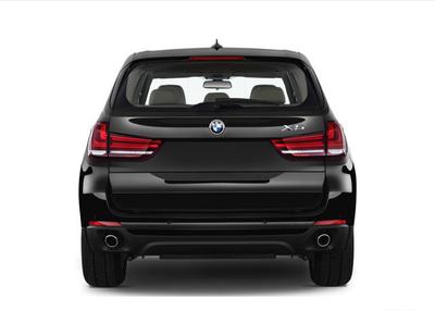 BMW X5 • 2016 • 190,000 km