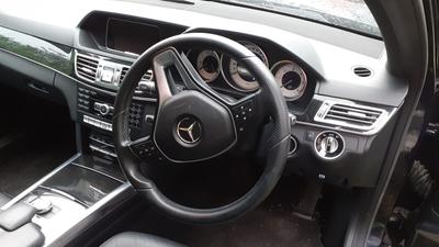 Mercedes-Benz E • 2013 • 100,000 km