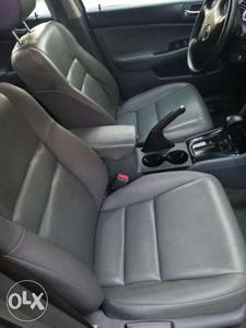 Honda Accord • 2006 • 120,000 km