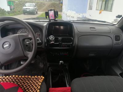 Nissan Np300 frontier • 2010 • 98 km