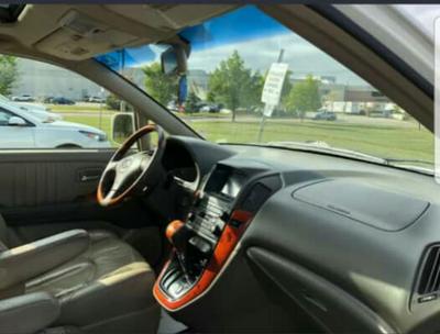 Lexus RX 300 • 2001 • 180,000 km