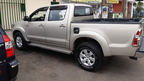 Toyota Hilux • 2014 • 194,000 km