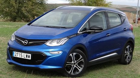 Opel Ampera • 2017 • 89,900 km