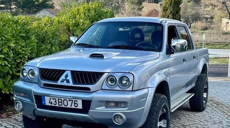 Mitsubishi L200 • 2006 • 80,000 km
