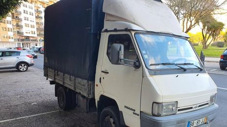 Nissan Trade • 1998 • 250,000 km