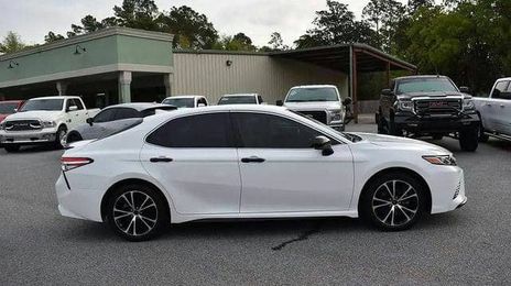 Toyota Camry • 2020 • 8,500 km