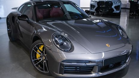 Porsche 911 • 2022 • 4,500 km