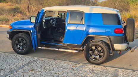 Toyota FJ Cruiser • 2006 • 150,000 km