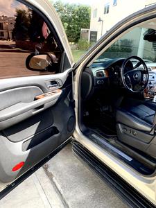Chevrolet Suburban • 2008 • 145,000 km