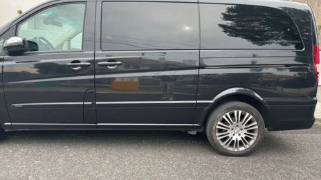 Mercedes-Benz 210 Van • 2012 • 182,000 km