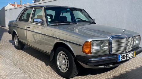 Mercedes-Benz 310 kombi • 1983 • 306,285 km