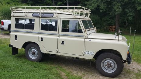 Land Rover Defender • 1980 • 100,000 km