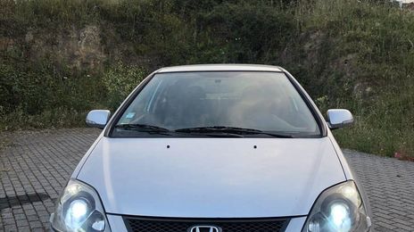 Honda Civic • 2004 • 250,000 km