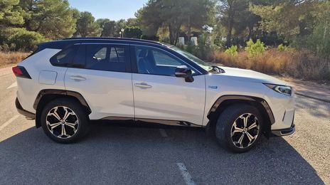 Toyota RAV4 • 2021 • 41,500 km