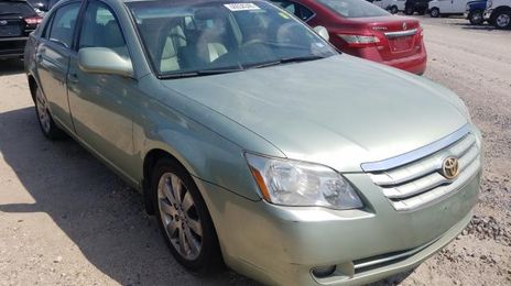 Toyota Avalon • 2005 • 2 km