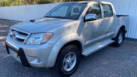 Toyota Hilux • 2007 • 182,000 km