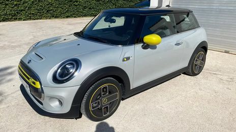 MINI Cooper • 2020 • 25,234 km