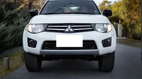 Mitsubishi L200 • 2016 • 108,000 km