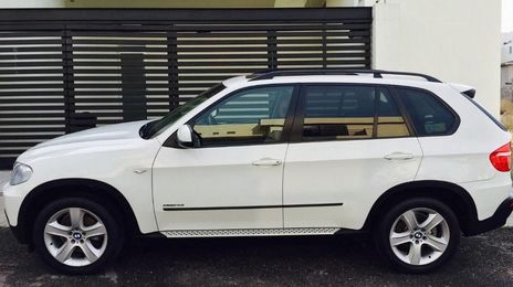BMW X5 • 2010 • 130,000 km