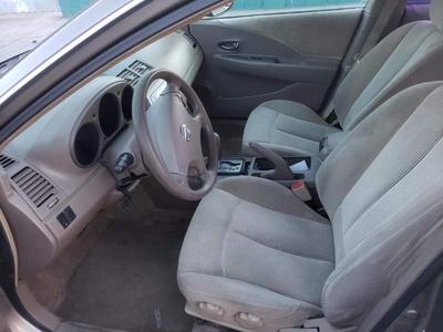 Nissan Altima • 2002 • 229,000 km