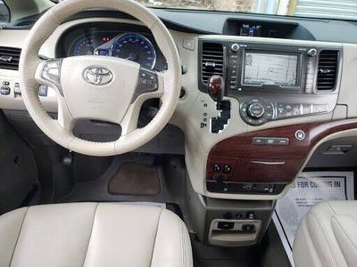 Toyota Sienna • 2014 • 69,000 km