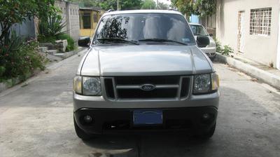 Ford Explorer • 2003 • 100,000 km