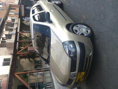 Renault Symbol • 2006 • 198,000 km