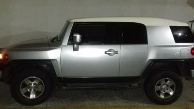 Toyota FJ Cruiser • 2009 • 120,000 km