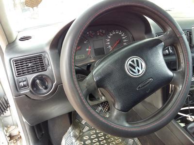 Volkswagen Golf • 2009 • 350,000 km