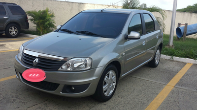 Renault Logan • 2013 • 127,000 km