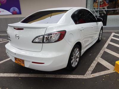 Mazda 3 • 2013 • 43,000 km