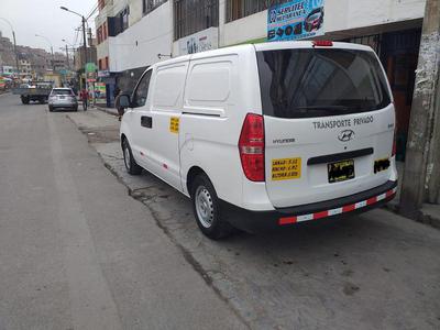 Hyundai H1 • 2015 • 53,000 km