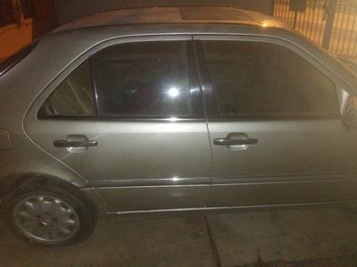 Mercedes-Benz 100 D • 2000 • 1,000,000 km