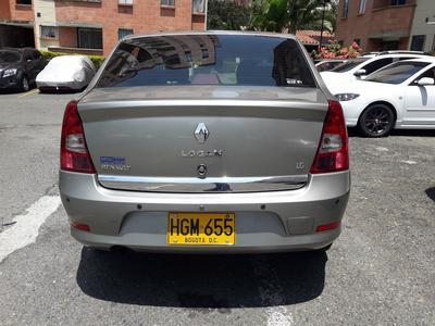 Renault Logan • 2014 • 80,000 km