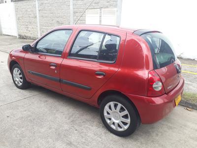 Renault Clio • 2015 • 96,000 km