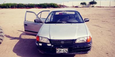 Toyota Corolla sedan • 1995 • 200,000 km