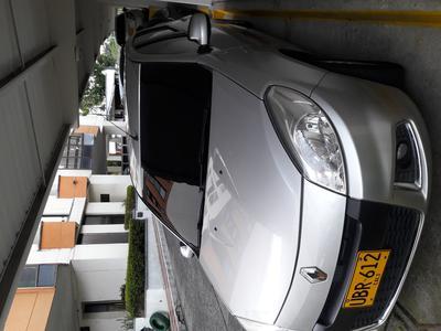 Renault Sandero • 2015 • 85,000 km