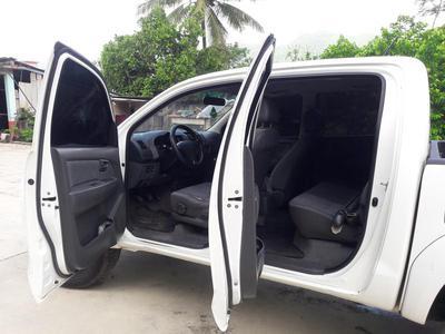 Toyota Hilux • 2013 • 99,000 km