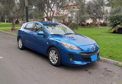 Mazda 3 • 2013 • 42,300 km