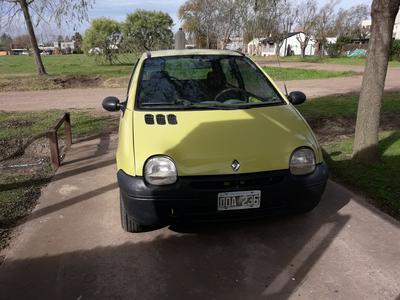 Renault Twingo • 2000 • 100,000 km