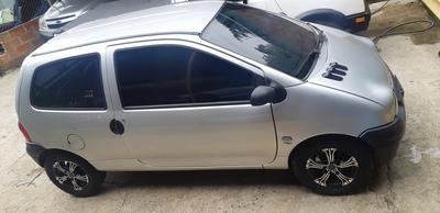 Renault Twingo • 2007 • 140,000 km