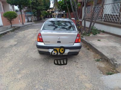 Renault Symbol • 2005 • 150,000 km