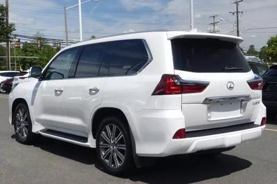 Lexus LX • 2017 • 18,272 km
