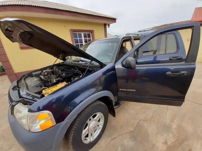 Ford Explorer • 2002 • 238,391 km