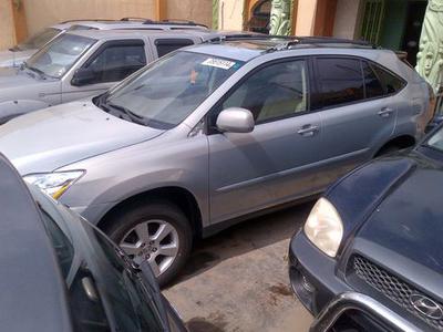 Lexus RX • 2005 • 10,000 km
