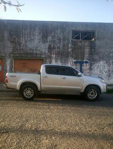 Toyota Hilux • 2012 • 220,000 km