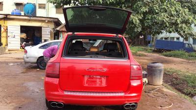 Porsche Cayenne • 2006 • 200,100 km