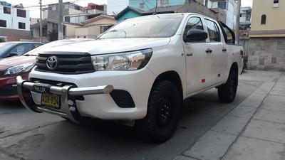Toyota Hilux • 2016 • 38,000 km
